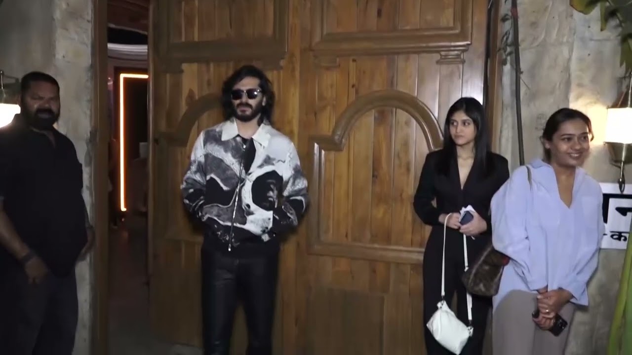 Videos : Rohit Suresh Saraf, Harshvardhan Kapoor, Aahana Kumra And Many More Spotted At The Outside Ones Comm