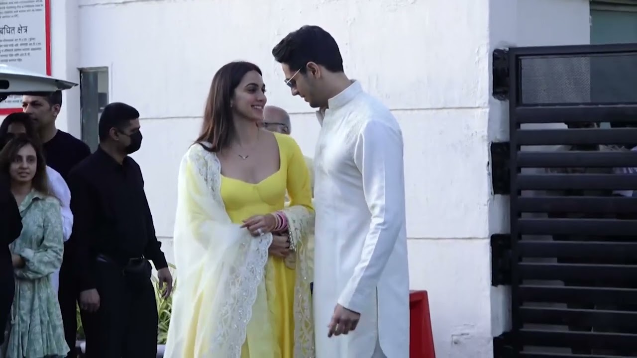 Videos : Kiara Advani With Sidharth Malhotra First Look After Marriage