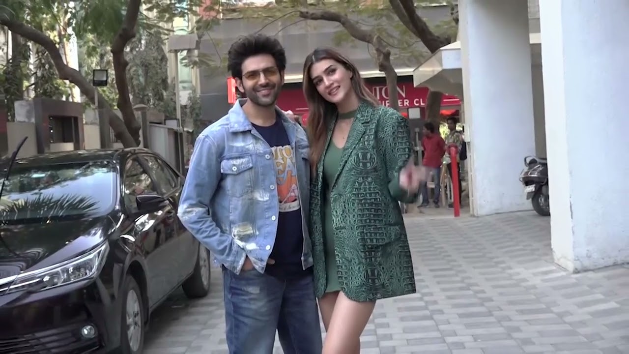 Videos : Kartik Aaryan And Kriti Sanon Spotted At Tseries For Promotion Film Shehzada